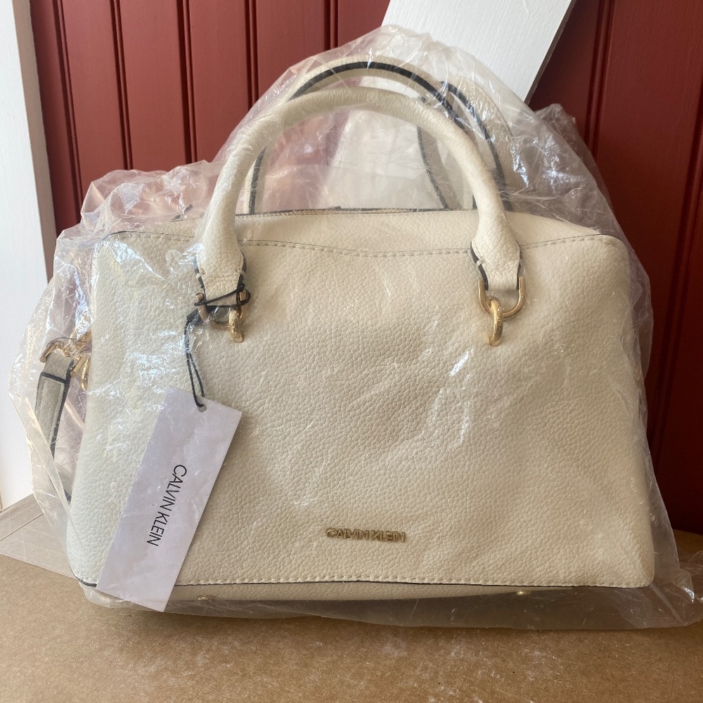 Calvin Klein Deandra Pebble Leather Satchel Crossbody Gold Zip Cherub White - Picture 8 of 8